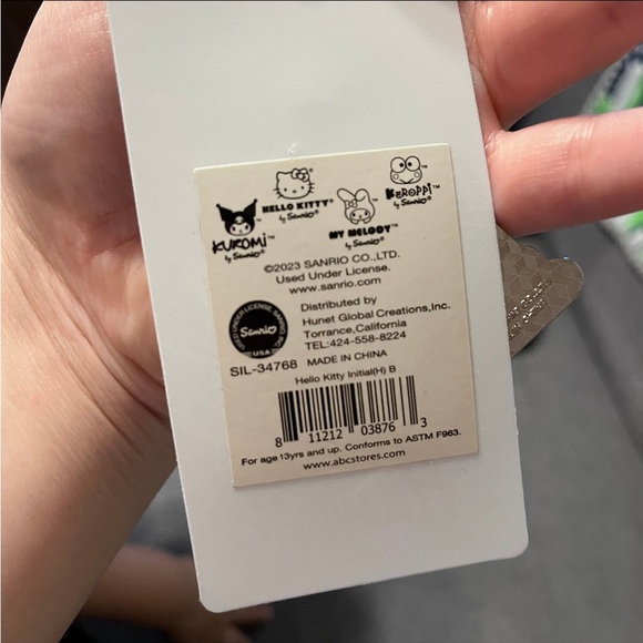 Hello Kitty Keychain - Picture 3 of 3